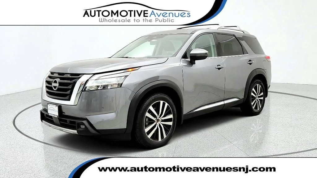 Used 2024 Boulder Gray Pearl Nissan Platinum 4WD image 1