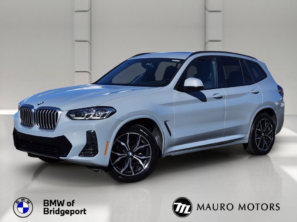 Used 2023 Gray BMW xDrive30i image 1