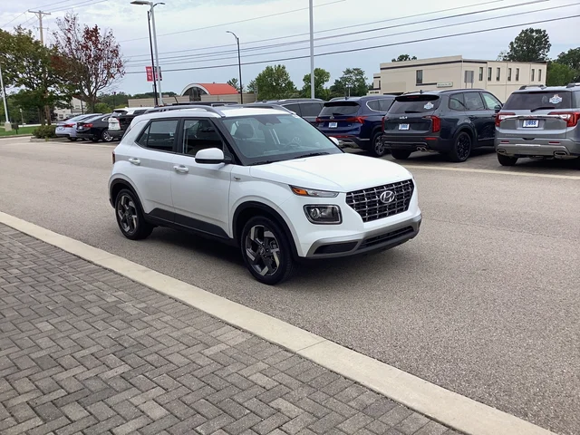Certified Pre-Owned 2026 Hyundai Venue Front-wheel Drive Sport Utility