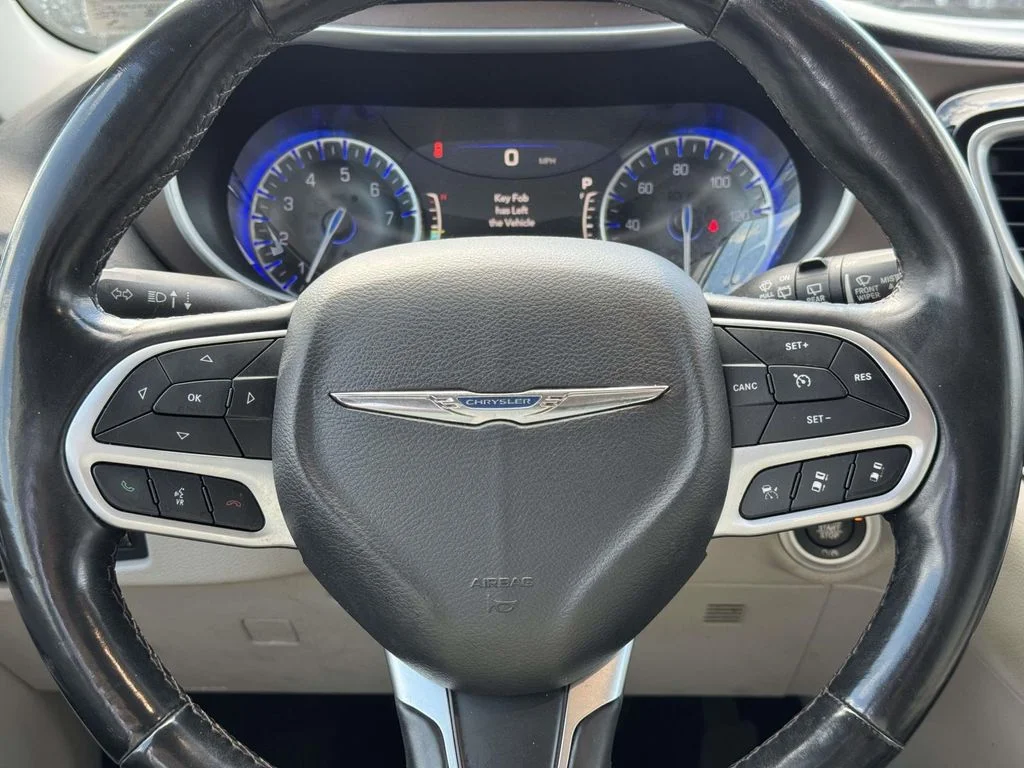 Used 2018 White Chrysler Touring L Plus image 17