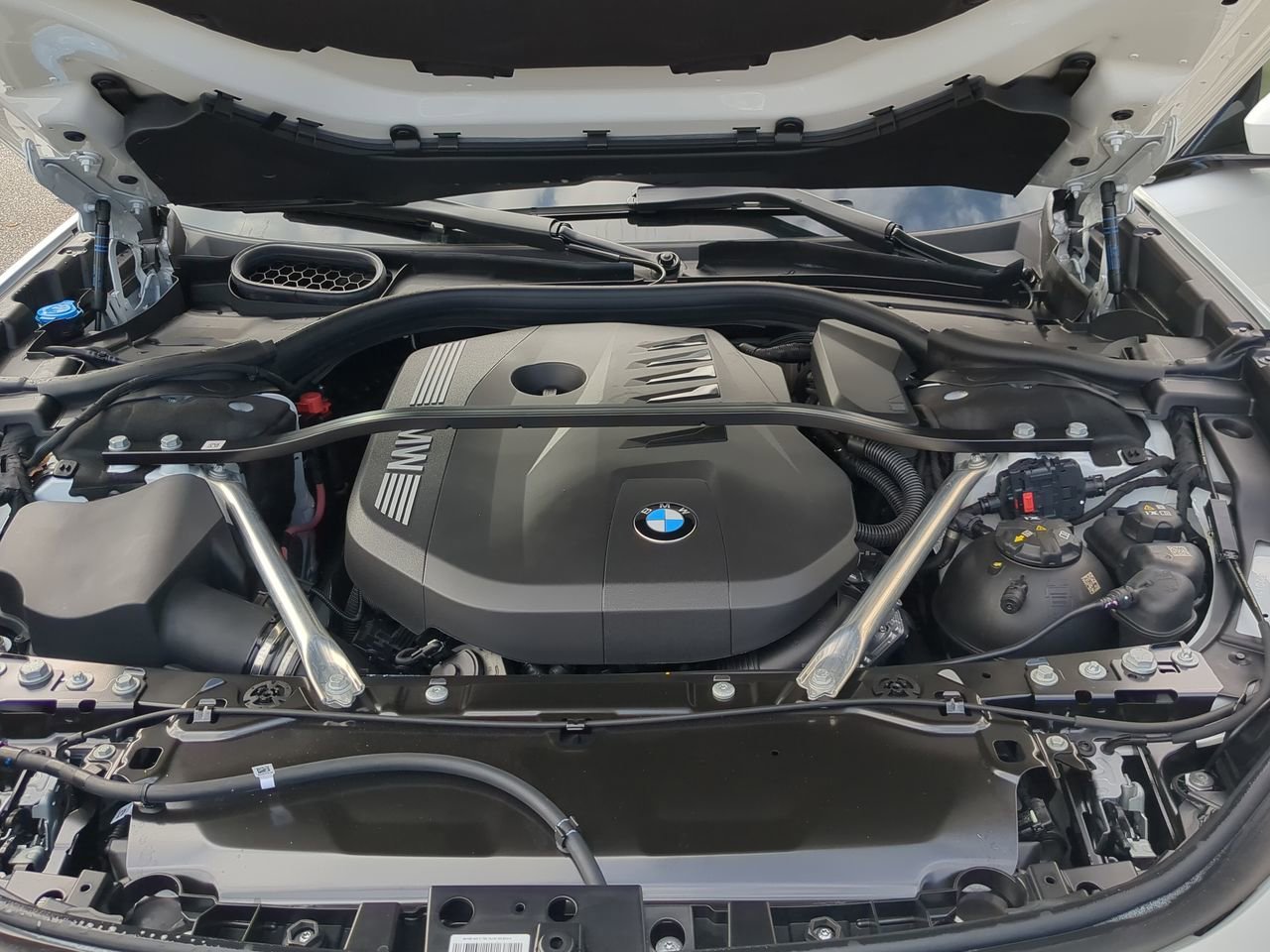 2025 BMW 7 Series 740i - Photo 37