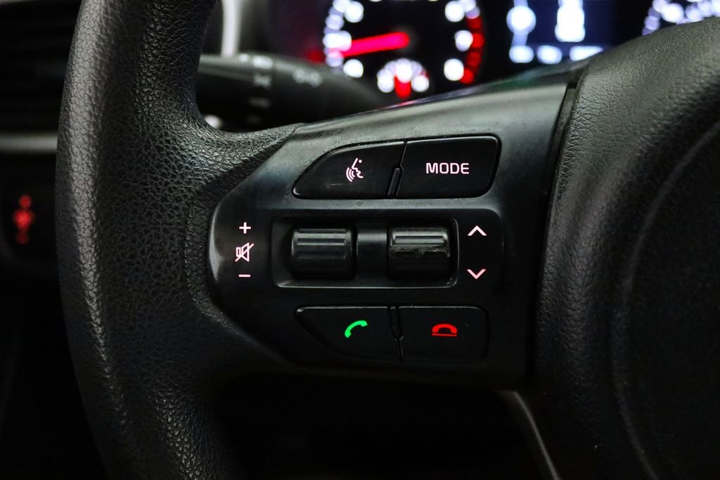 Used 2017 White Kia LX image 16