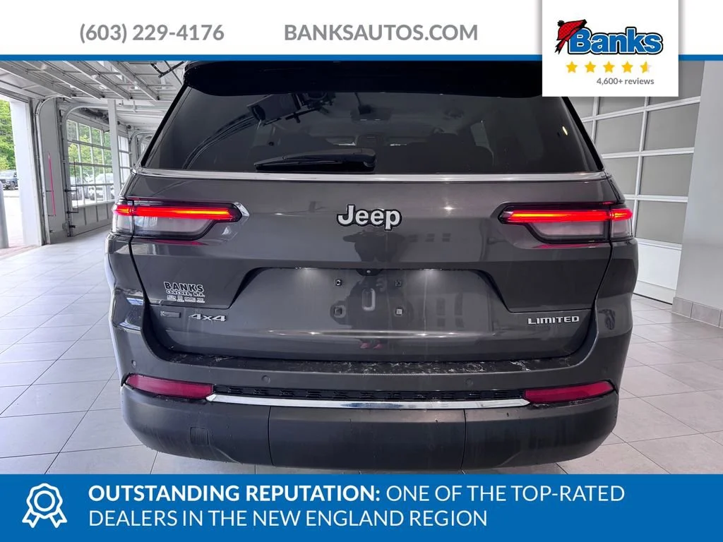Used 2022 Baltic Gray Metal Jeep Limited image 6