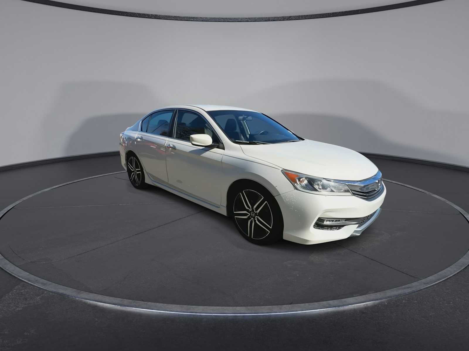Used 2016 White Orchid Pearl Honda Sport image 2