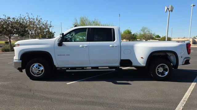 Used 2024 White Chevrolet LT image 5