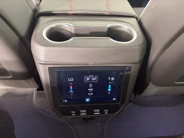 2026 GMC Yukon XL AT4 Ultimate - Photo 21