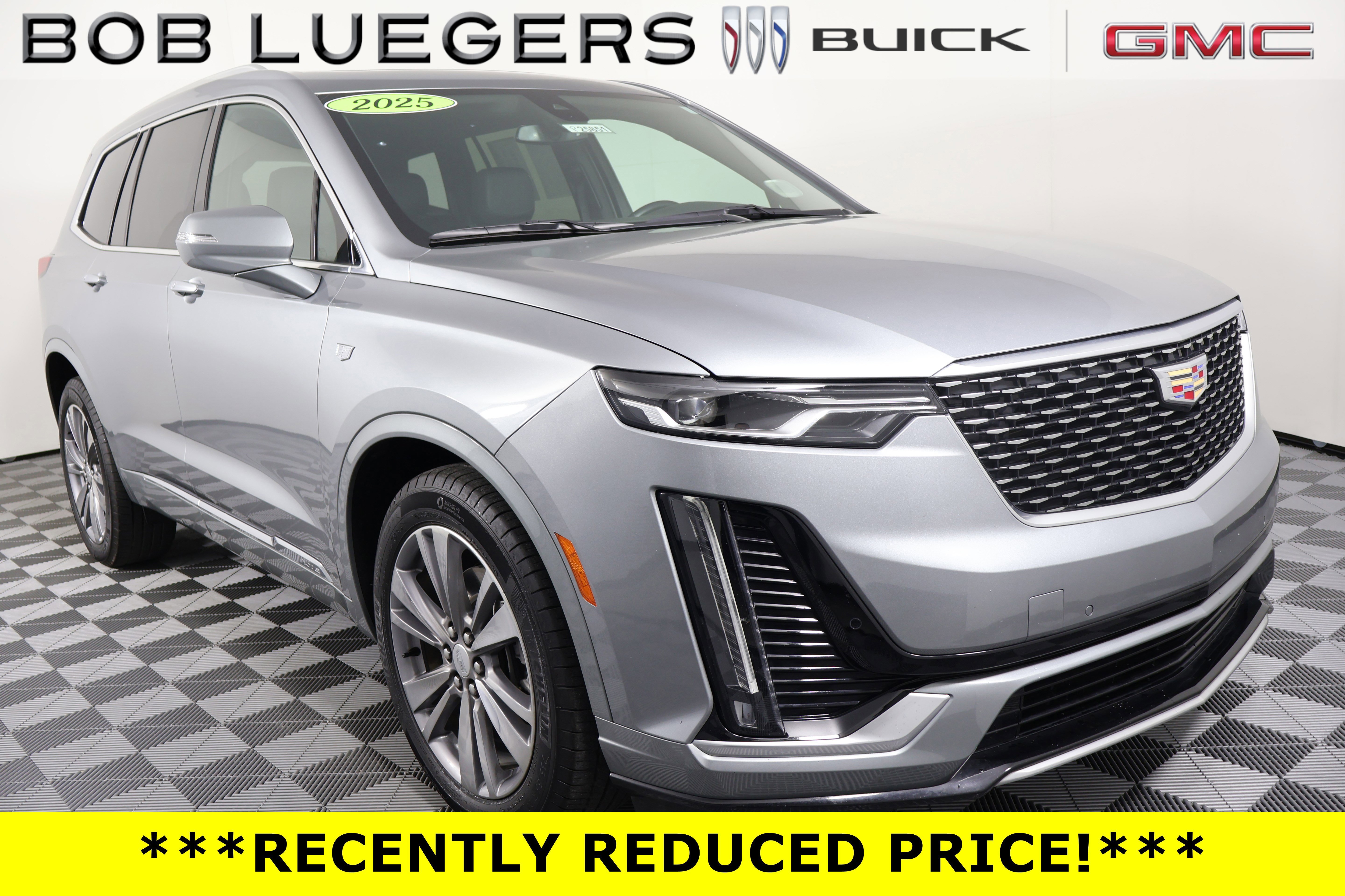 2025 Cadillac XT6 Premium Luxury Auto's photo
