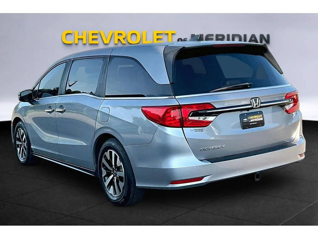 Used 2024 Silver Honda EX-L image 2