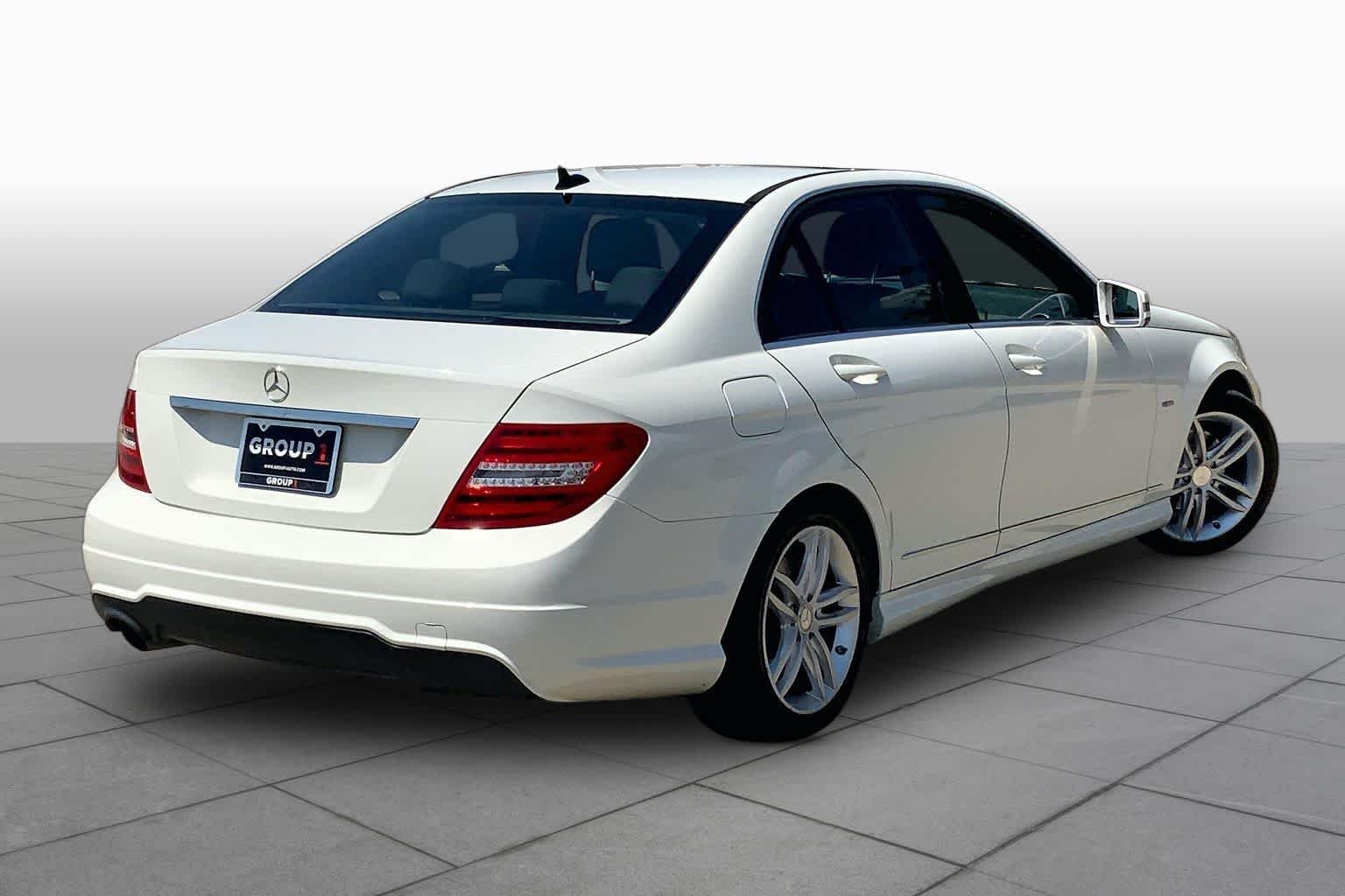 Used 2012 Arctic White Mercedes-Benz C 250 Luxury image 11