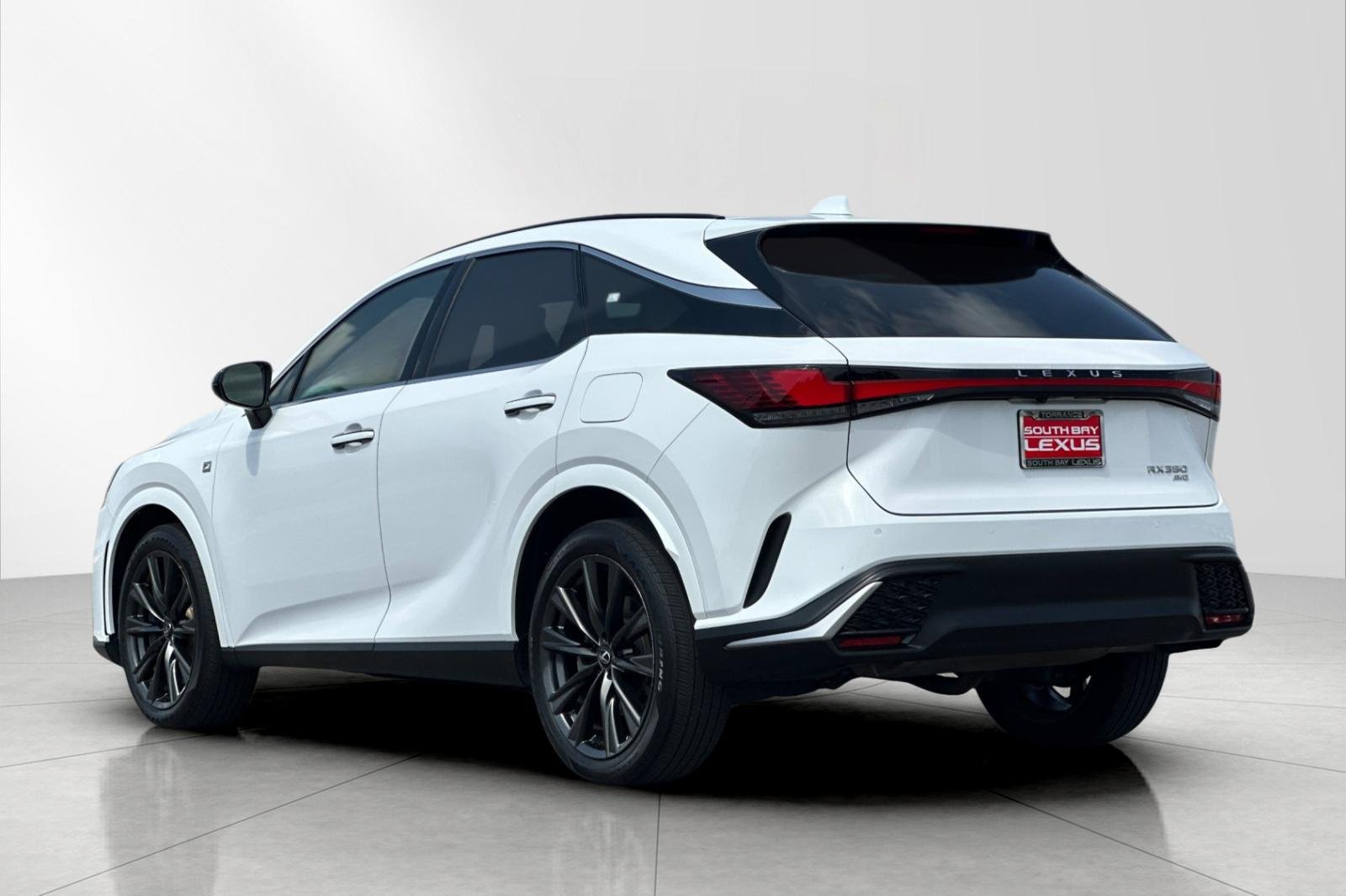 Certified Used 2023 ULTRA WHITE Lexus 350 F Sport Handling image 4