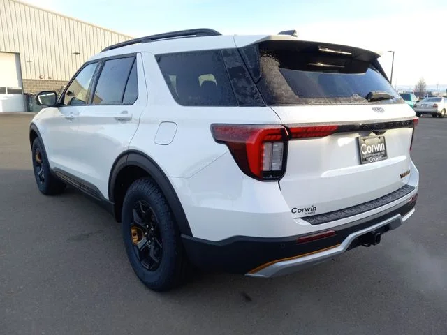 New 2026 Star White Metallic Tri-Coat Ford Tremor image 5