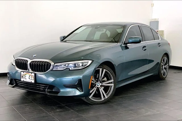 2021 BMW 3 Series 330i Sedan's photo