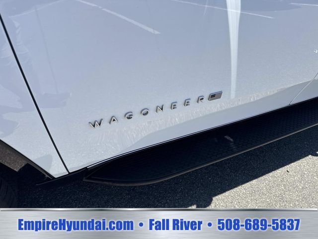 2024 Jeep Wagoneer L Series II - Photo 12
