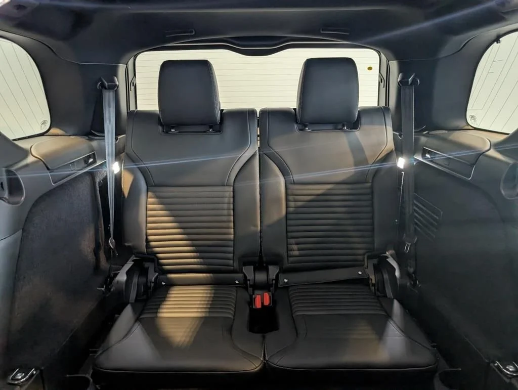 New 2026 Carpathian Grey Land Rover  image 31
