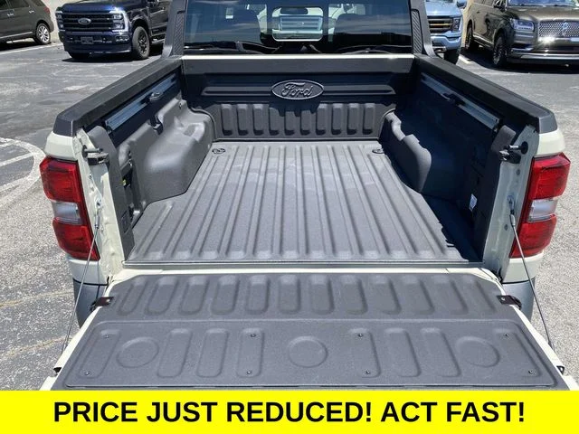 Certified Used 2024  Ford Lariat image 35