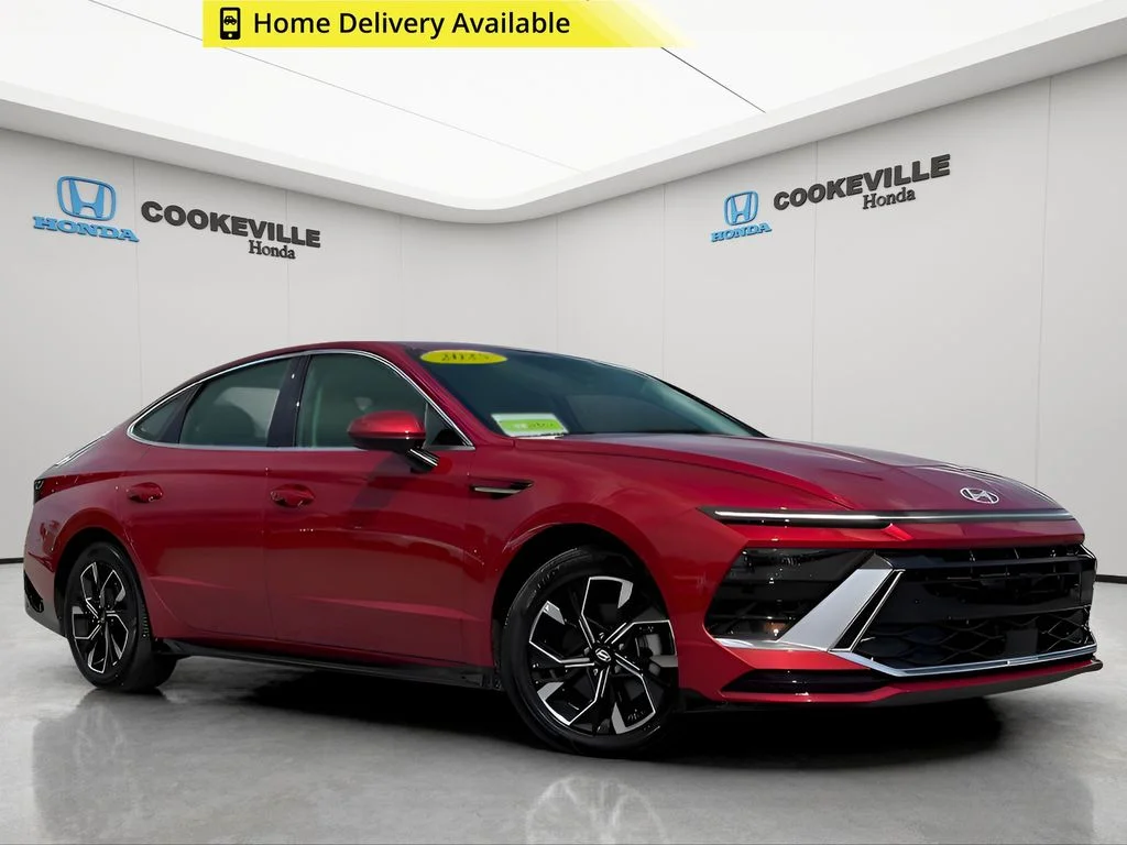 Used 2025 Ultimate red Hyundai SEL image 1