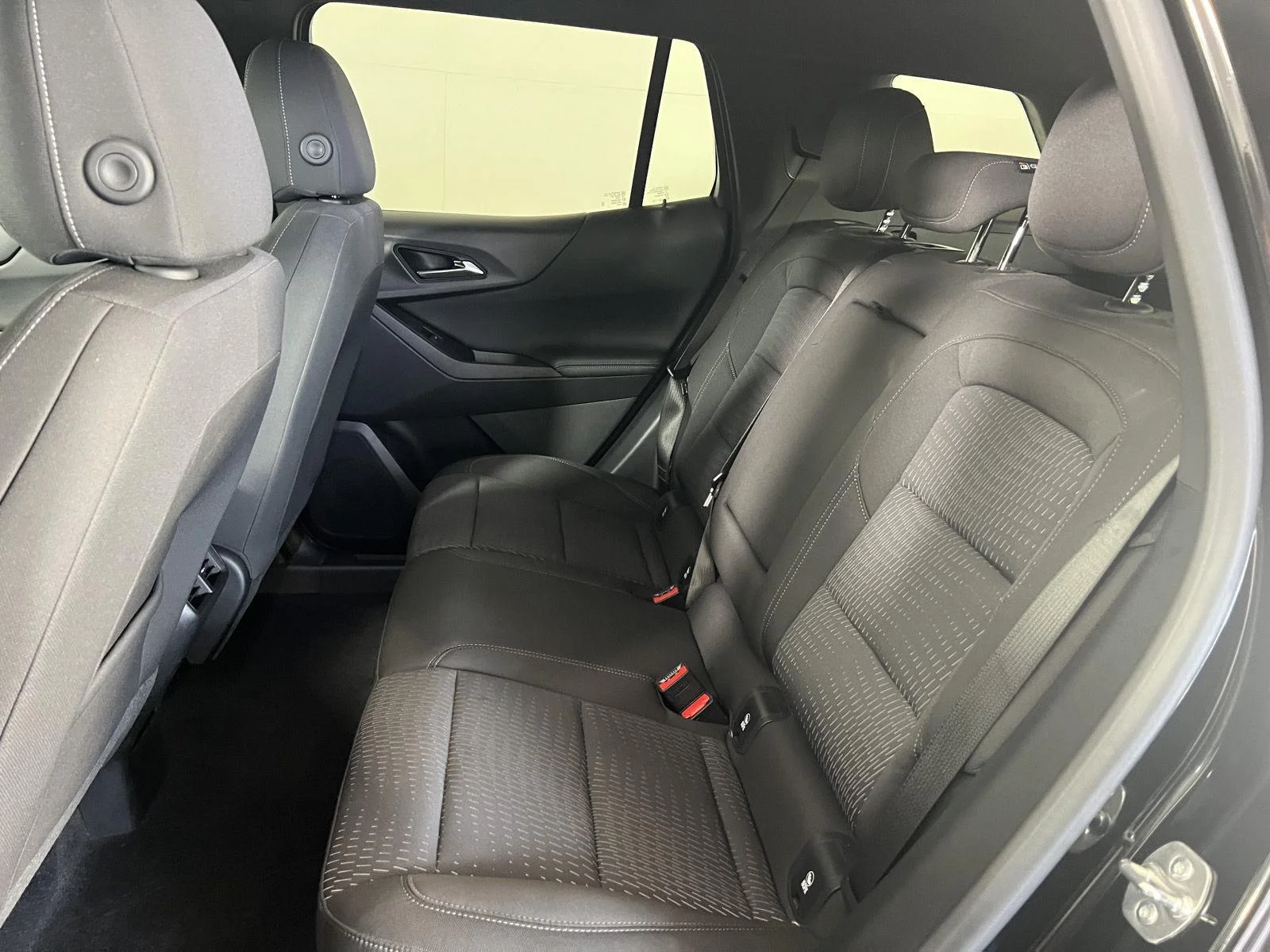 Used 2025 Mosaic Black Metallic Chevrolet LT image 19