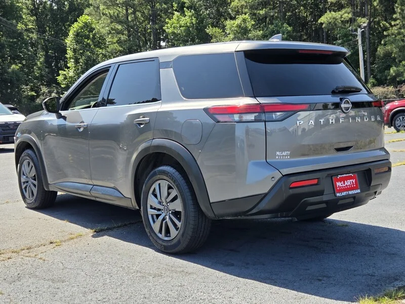 Used 2022 Gun Metallic NISSAN S image 3