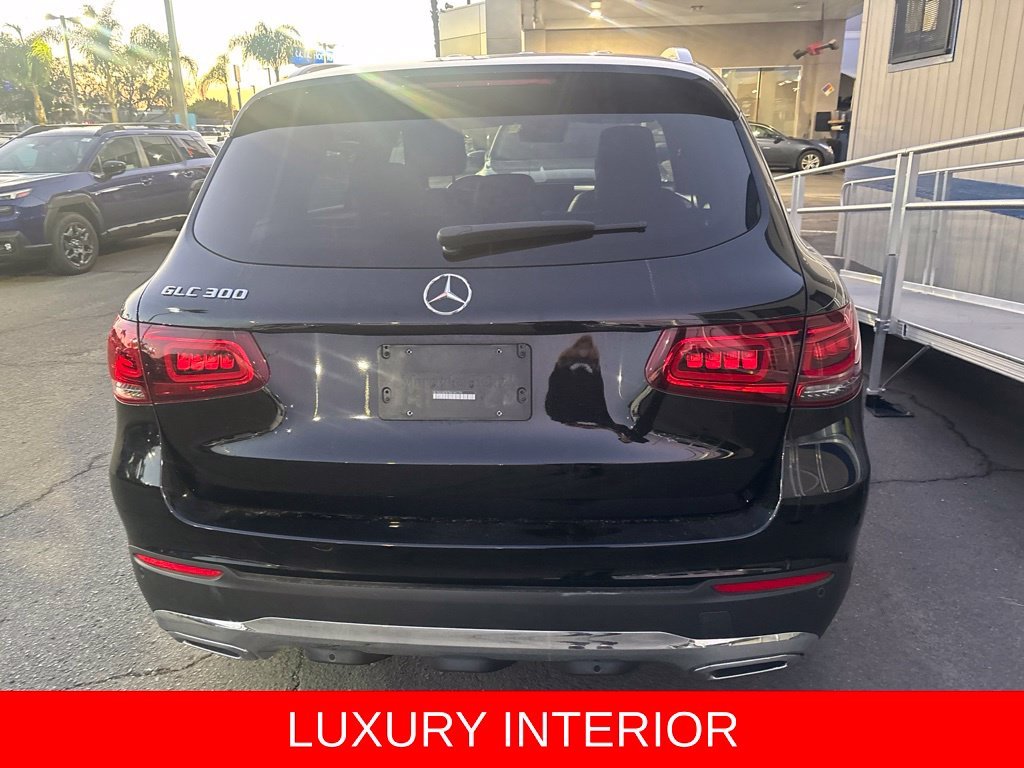 Used 2022 Black Mercedes-Benz GLC 300 image 5