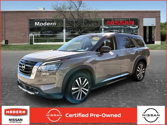 2023 Nissan Pathfinder Platinum