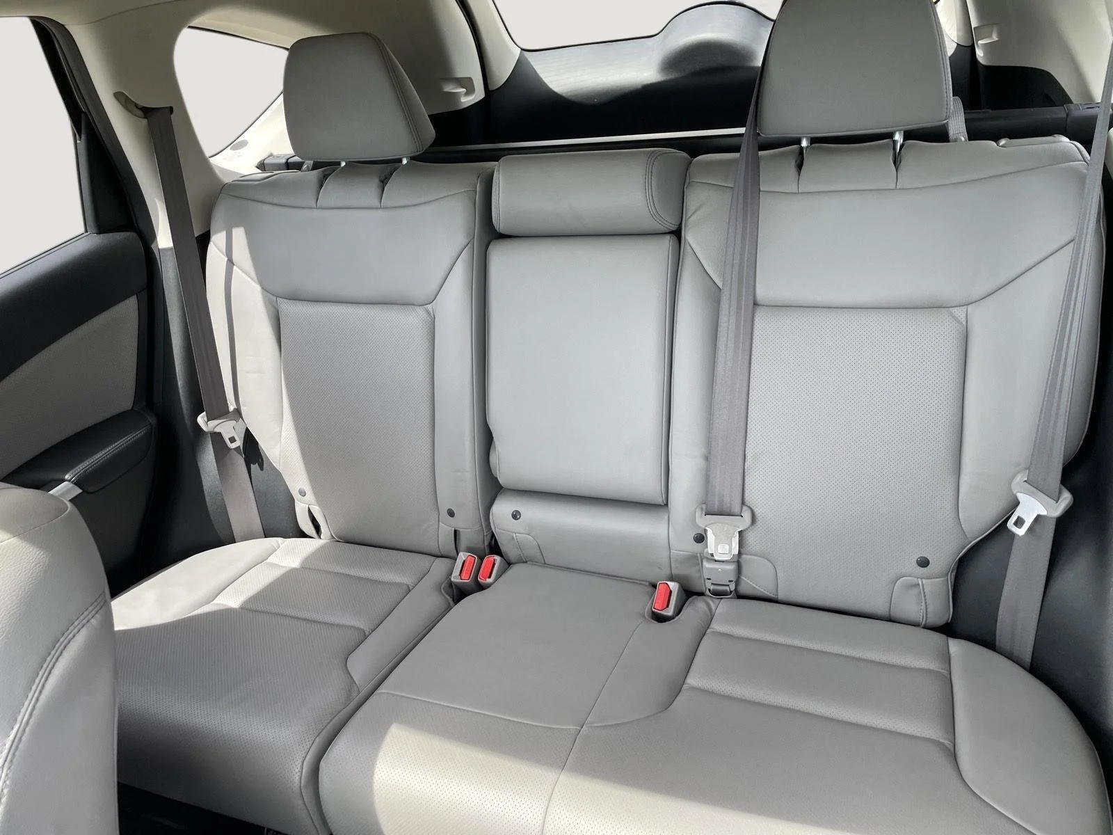 Used 2016 Alabaster Silver Metallic Honda EX-L image 23
