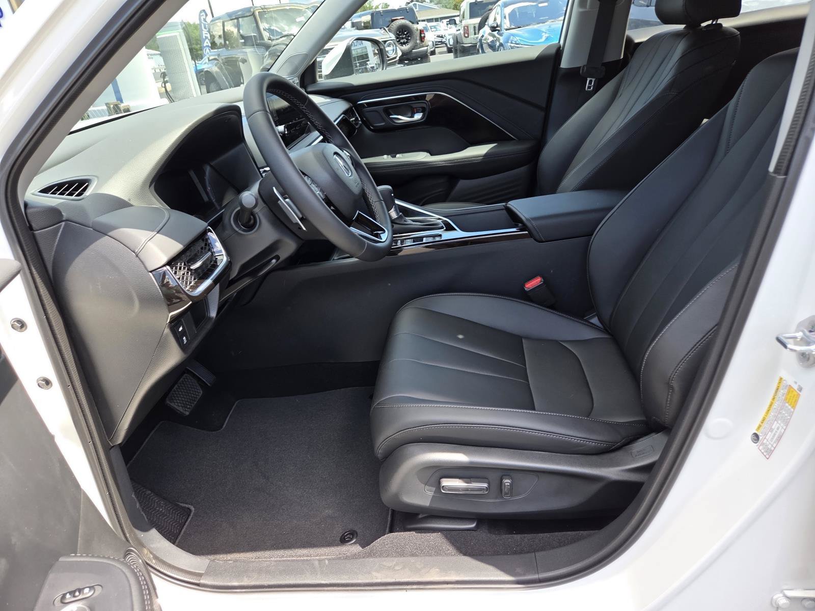 New 2026 Platinum White Pearl Acura AWD image 14