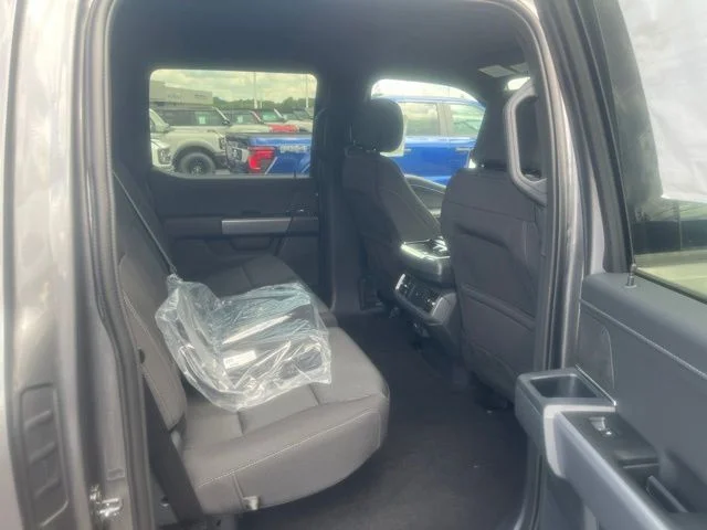 New 2026 Carbonized Gray Metallic Ford XLT image 19