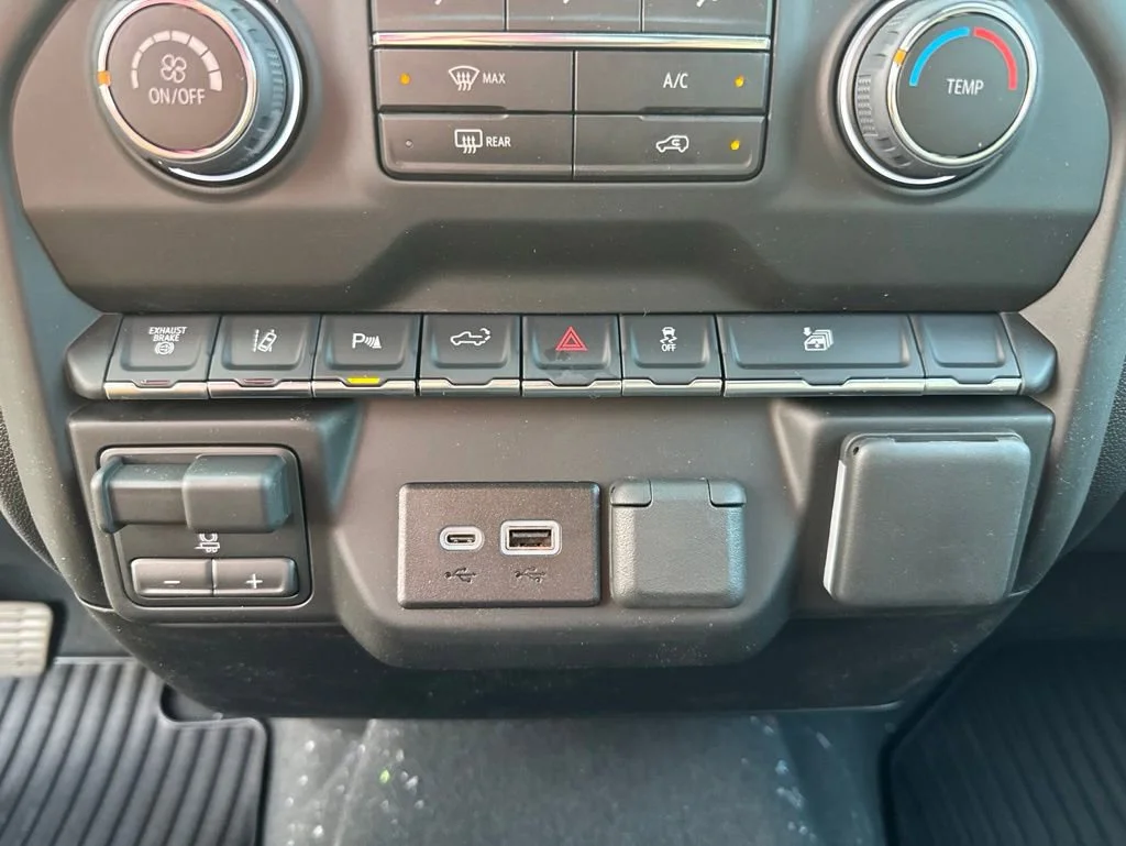 2026 Chevrolet Silverado 2500 HD Custom - Photo 39