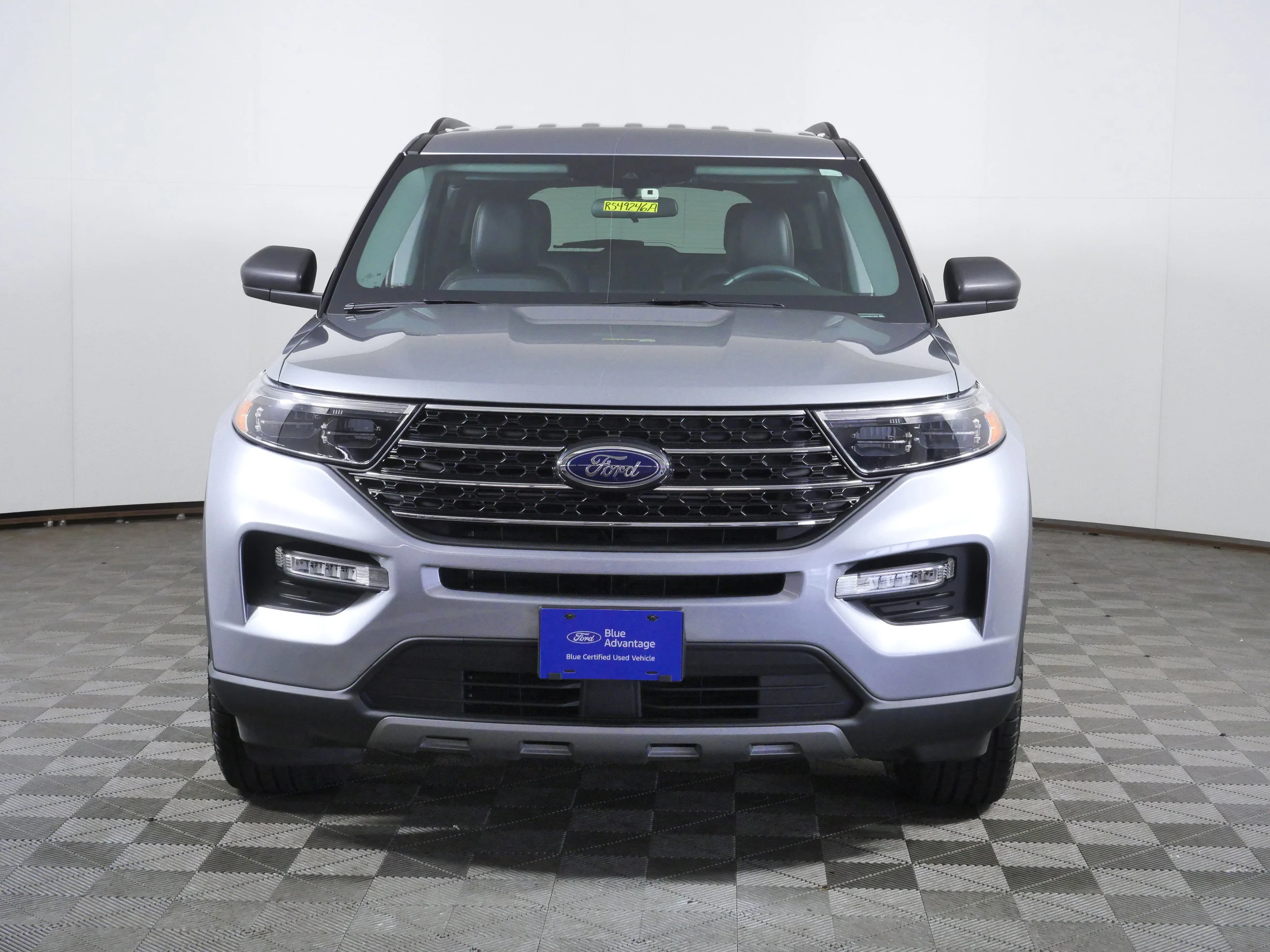 Used 2024 Iconic Silver Metallic Ford XLT image 3