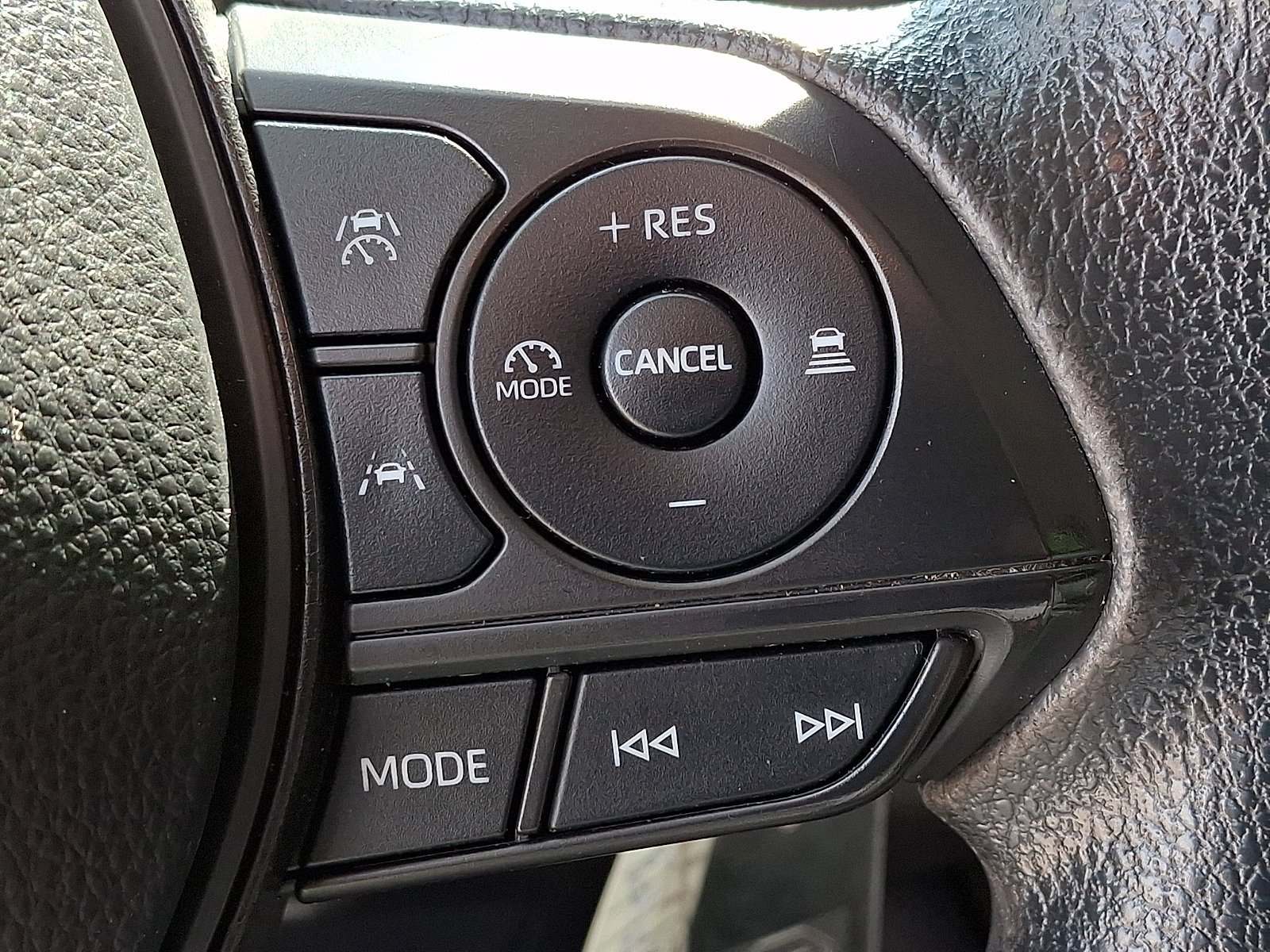 Used 2024 Underground   1L7 Toyota LE image 21