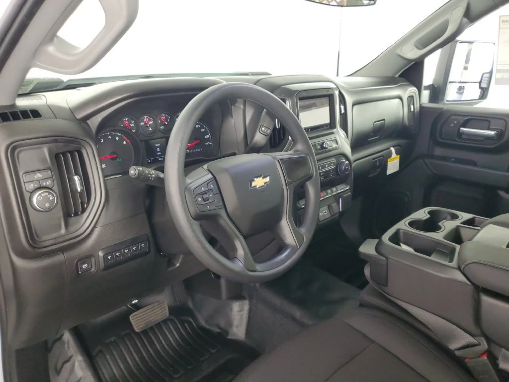 New 2026 Summit White Chevrolet Work Truck image 15