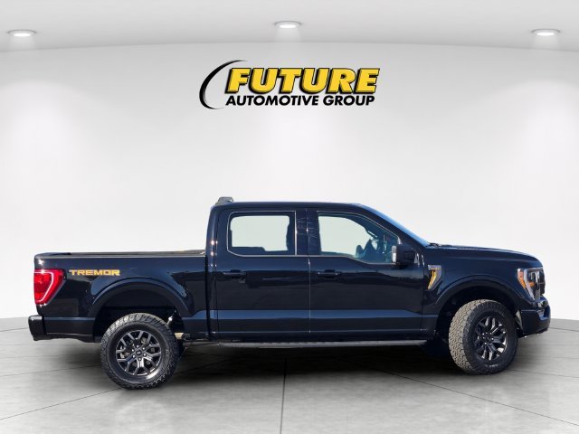 Used 2023  Ford Tremor image 3