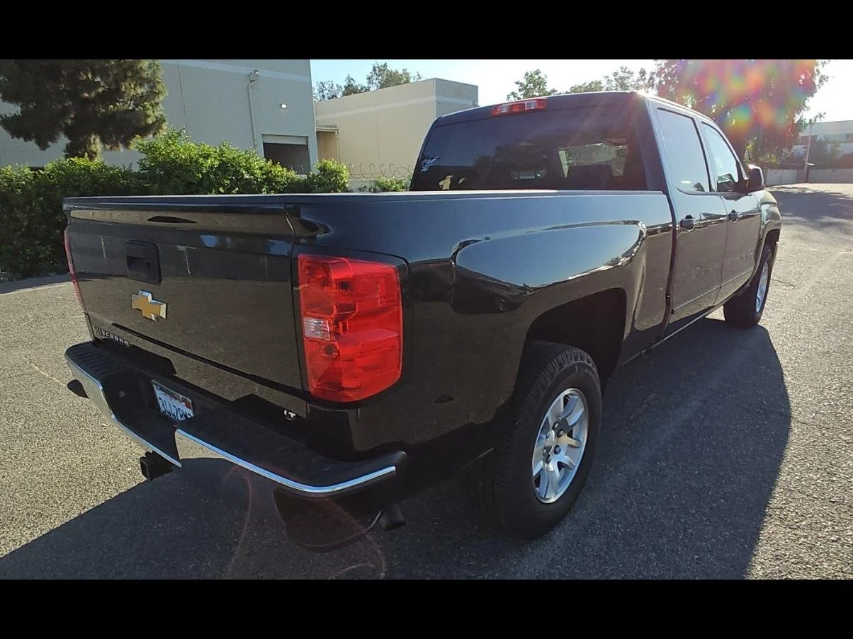 Used 2018 BLACK Chevrolet LT image 12