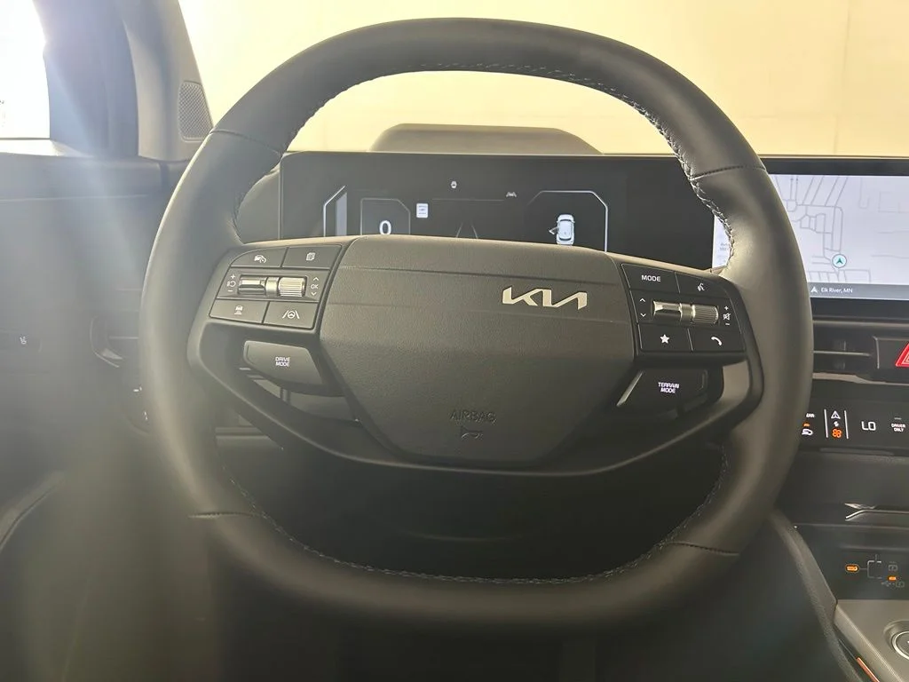 New 2027 Fusion Black Kia SX Prestige image 5