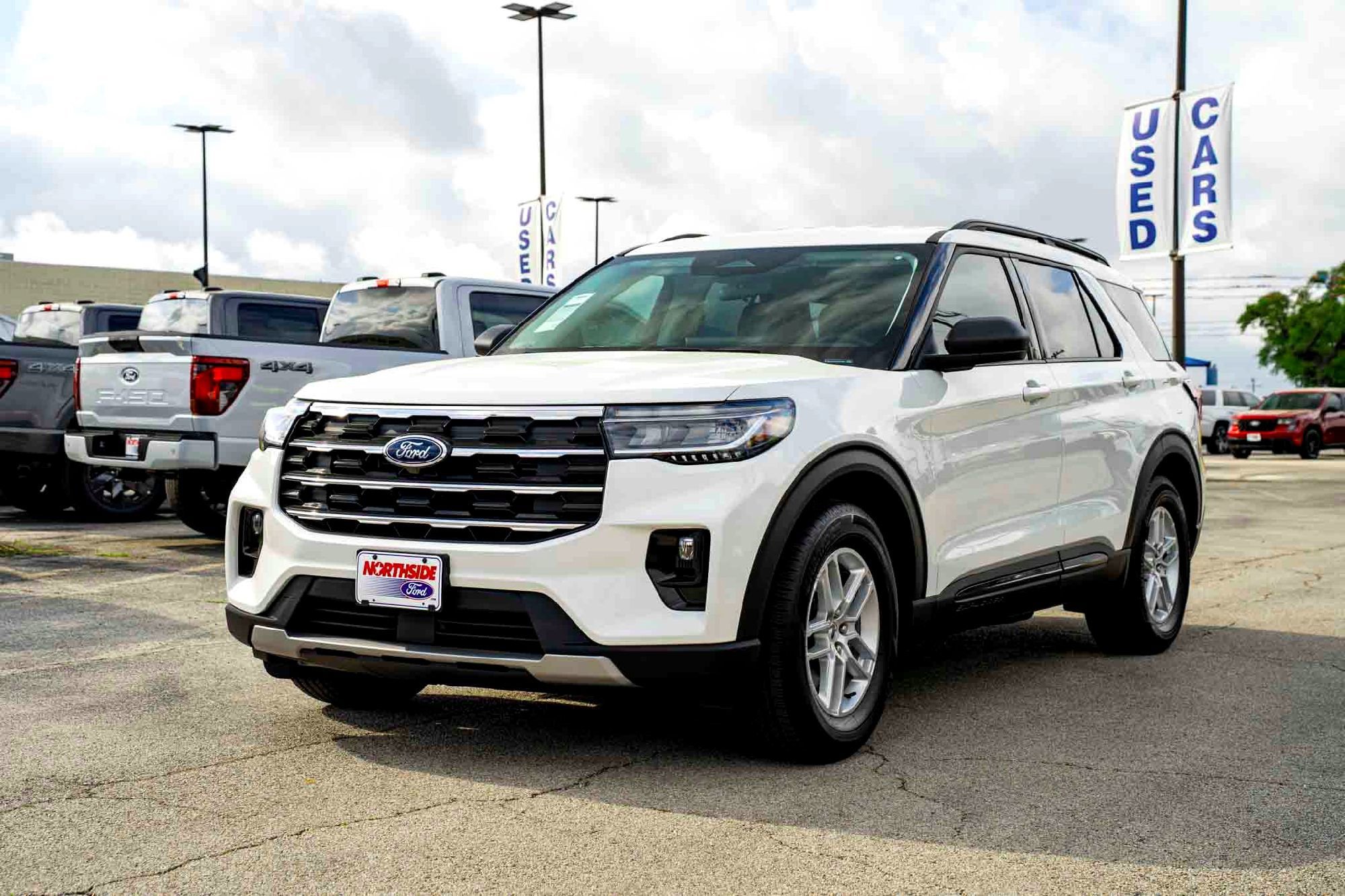 New 2026 Star White Metallic Tri-Coat Ford Active image 7