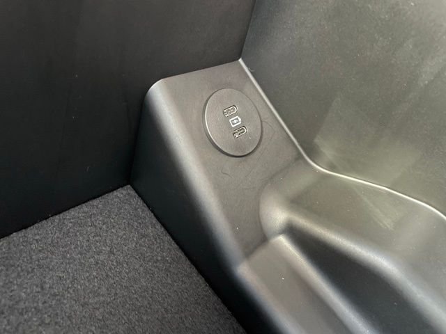 New 2026 Carbonized Gray Metallic Ford XLT image 31