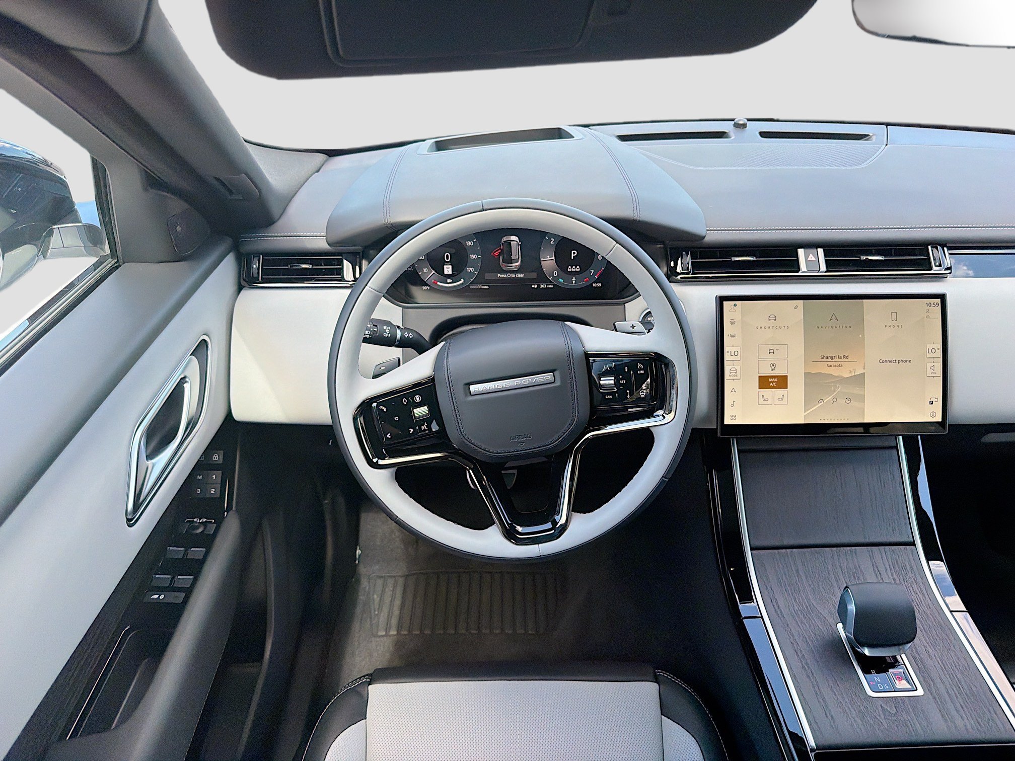 New 2026 Ostuni Pearl White Land Rover Belgravia Edition image 17