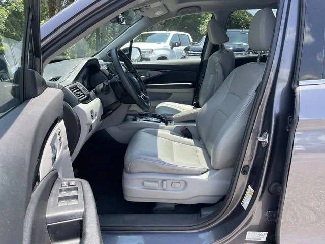 Used 2019 Gray Honda Touring image 17