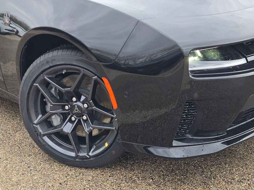 New 2026 Diamond Black Crystal Pearlcoat Dodge Scat Pack image 4