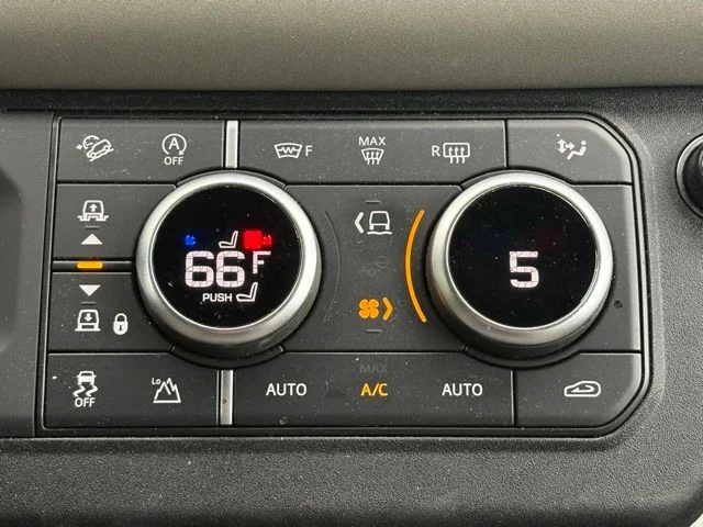 Certified Used 2023 Green Land Rover S image 28