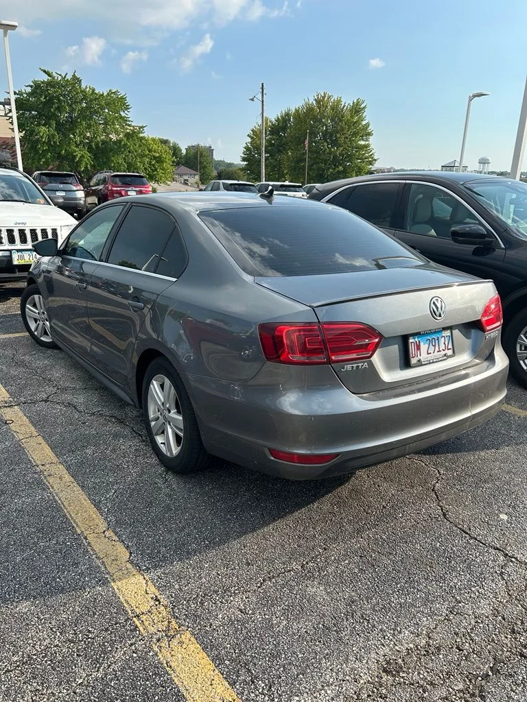 Used 2013 Black Volkswagen SEL image 5