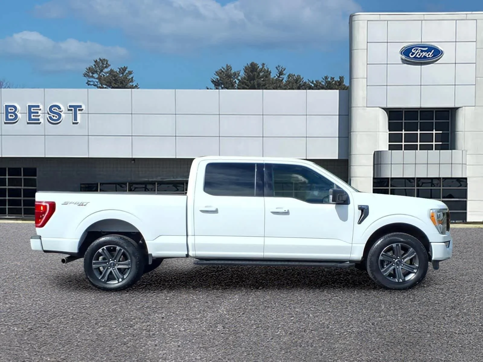 Used 2023 Oxford White Ford XLT image 8