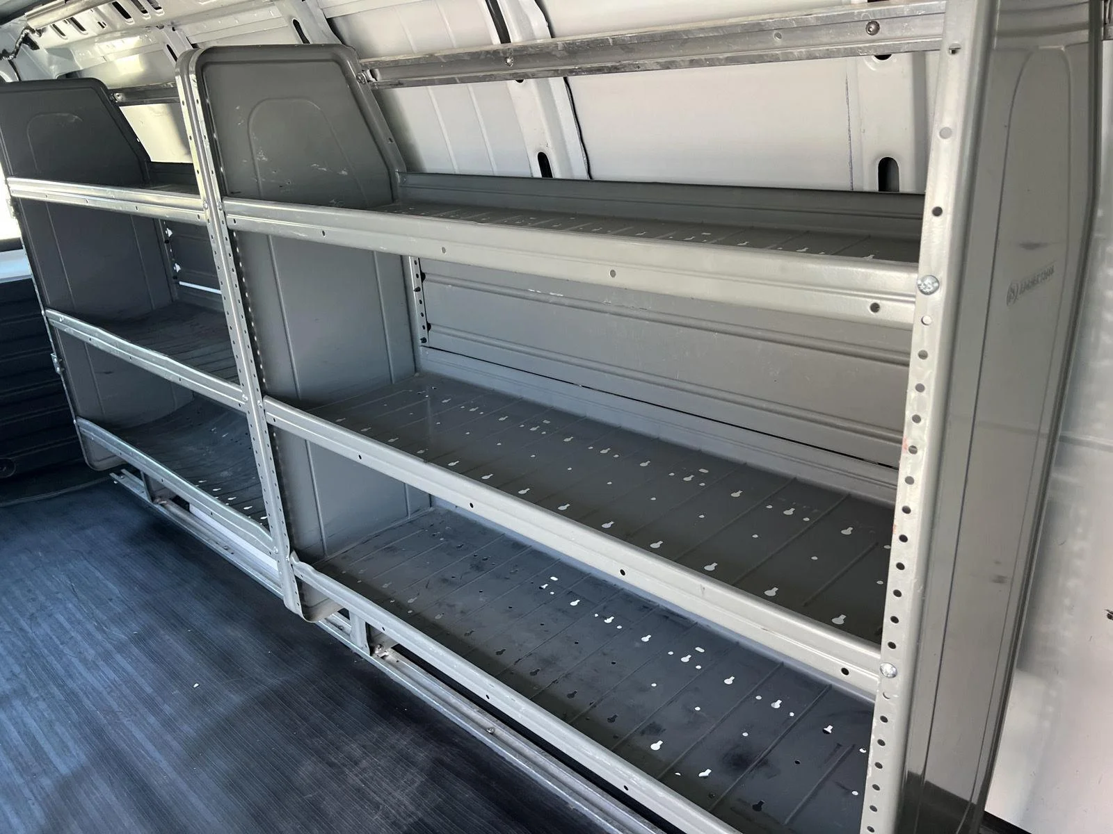 2021 Chevrolet Express Cargo Work Van - Photo 30