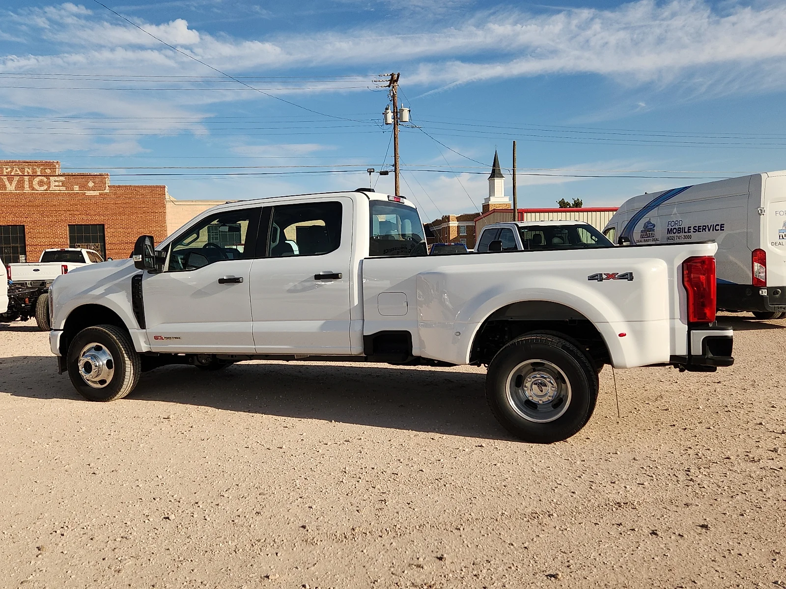 New 2027 Oxford White Ford XL image 4