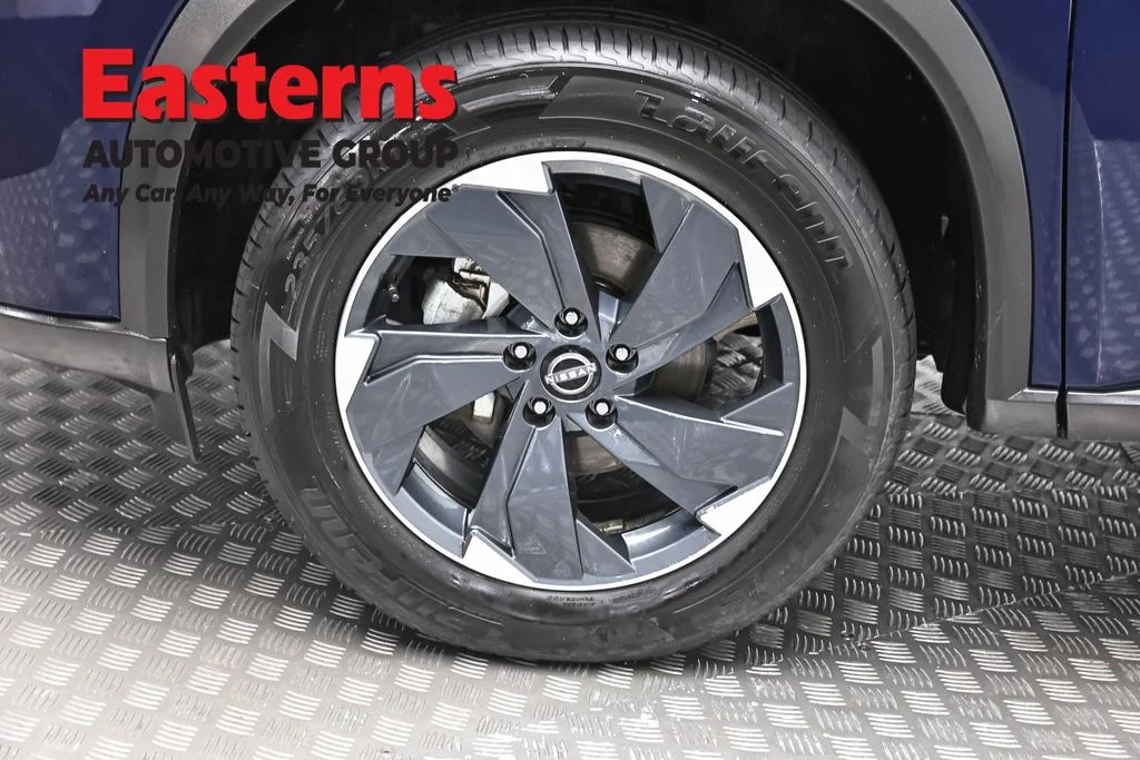 Used 2024 Blue Nissan SV image 32