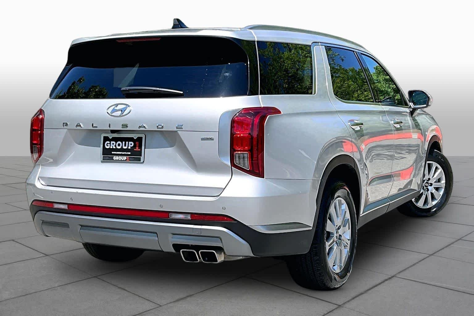 Used 2025 Typhoon Silver Hyundai SEL image 13