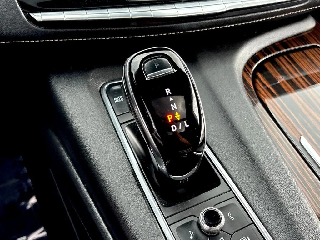 2024 Cadillac Escalade ESV Premium Luxury - Photo 25