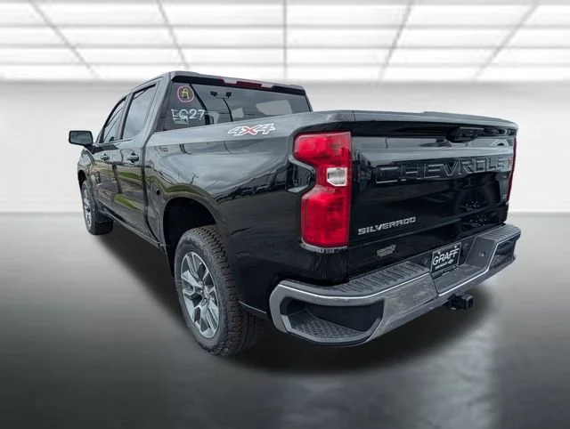 2026 Chevrolet Silverado 1500 LT - Photo 2