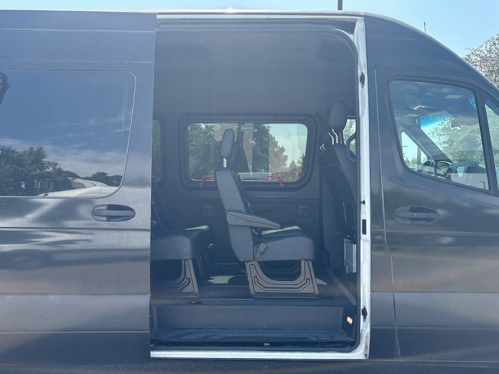 Used 2022  Mercedes-Benz Passenger 170 WB image 15