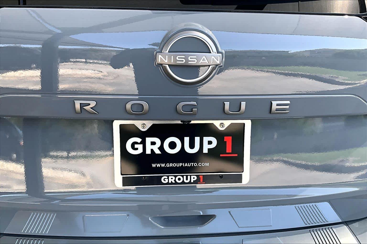 New 2026 Boulder Gray Pearl Nissan SV image 8